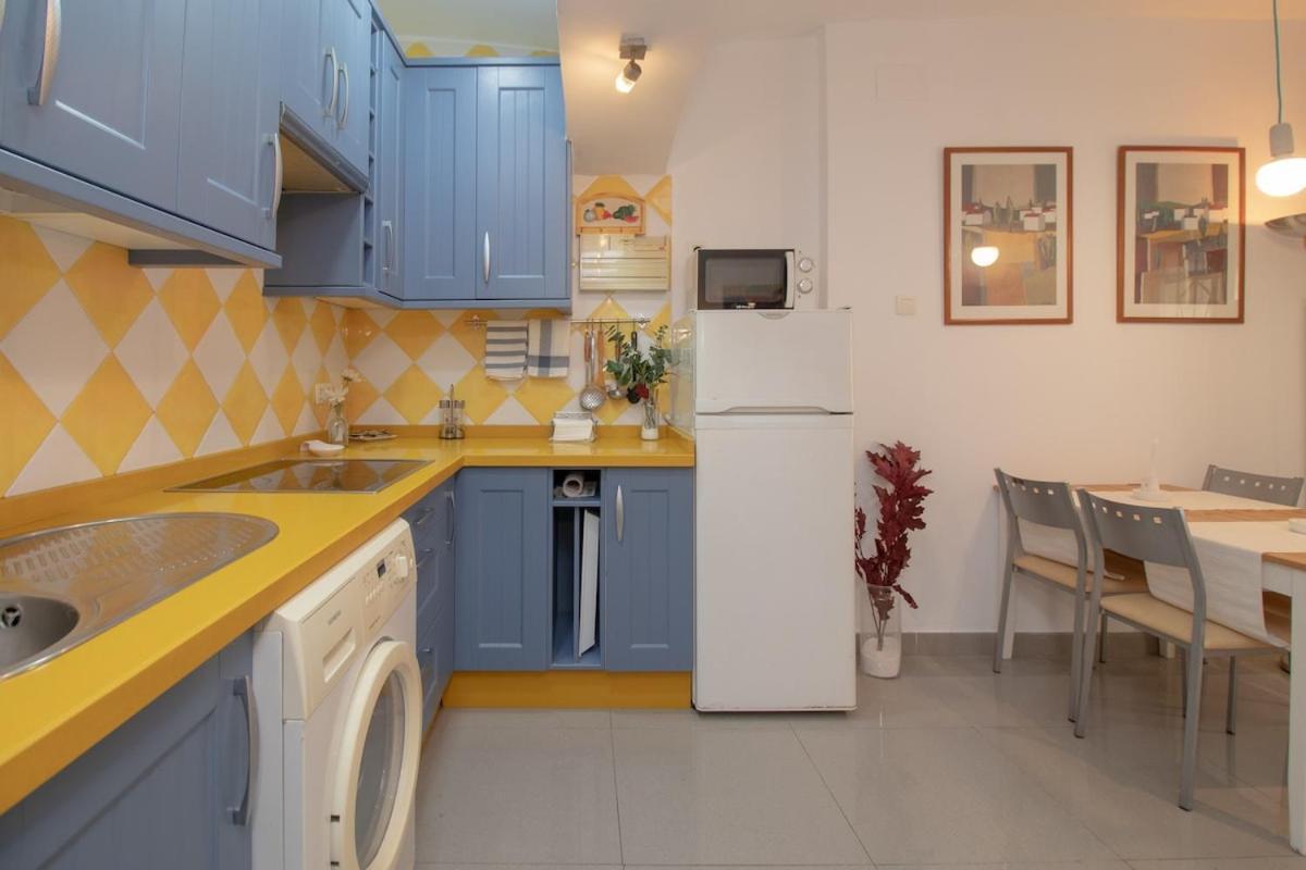 C52 - Seaside 2 Bedrooms By The Center Malaga Bagian luar foto